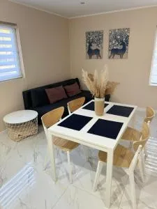 Le Rond Point - 谢拉库夫