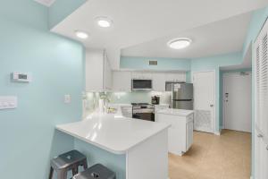 Windward Pointe 803