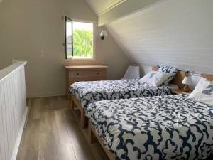 Cottage YVEL au Pied du lac au Duc, son Golf et sa Base Nautique