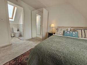 Modern Bed at Bicester Village, Kingsmere
