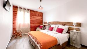 LIntermède & En toute amitié - Les Gites de lArgile