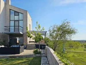 Villa Perfect for Families - Sea, pool and relax - Nea Fokea