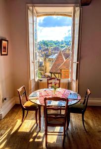Centrally Located Sarlat Apartment with Medieval Town Views