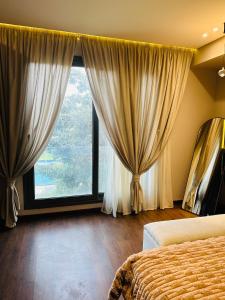 OMI Resdance silver palm