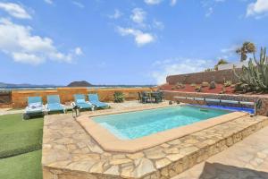 Villa el Castillito Beachfront Villa