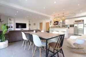 JO 2024 - Maison d'architecte avec jardin - 热讷维耶