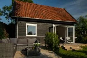 't Witte Huisje met Jacuzzi optioneel - Klundert