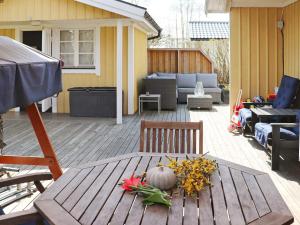 6 person holiday home in LAHOLM-By Traum