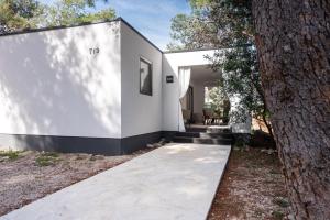 Tiny home Rubi in Oaza Mira resort 
