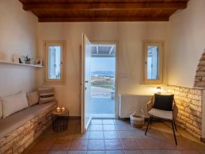 Trips House: εξοχικό σπίτι με θέα στη θάλασσα.