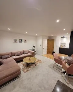 1 Bed Flat In A Central Location Strood Rochester - Strood