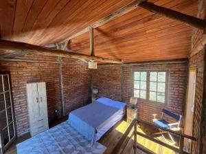 Chalé Rústico nas terras altas da Serra da Mantiqueira - 巴埃彭迪