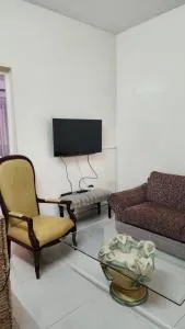 Diadia Apartment 2 - Point E