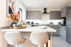 Colchester 3 Bedroom House, 2 Free Parking, Free WiFi, 5 mins from Station