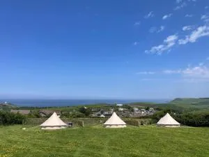 Ocean View Bell Tents - 博斯卡斯尔