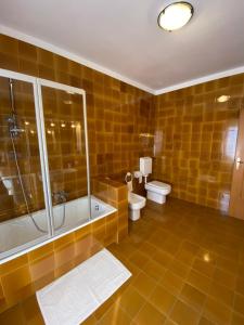 Camera Matrimoniale/Doppia con Letti Singoli con Bagno