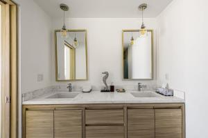 Unit 168- Casa Sangria - OCEANFRONT - Fully Renovated