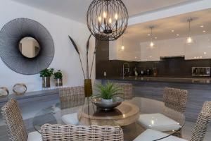 Unit 150- Casa Kelly - OCEANFRONT Fully Renovated