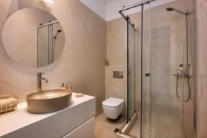 Montrez Studio Santorini