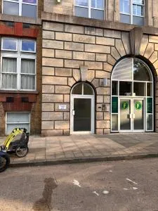 25 PERCENT OFF Monthly Stays 2Bed Serviced Apartment London Business & Family Guests Free WIFI & NETFLIX Sleeps 4! - Bexleyheath