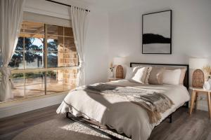 Sunset Retreat - 4 bedroom home with sunset views