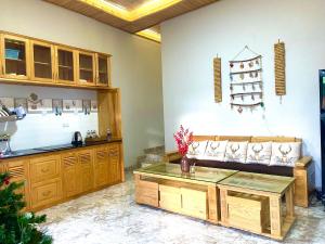 Nhà 3 Phòng Ngủ (Three-Bedroom House)