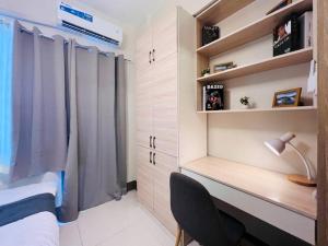 1BR Condotel with Balcony at FAME Residences #FM27