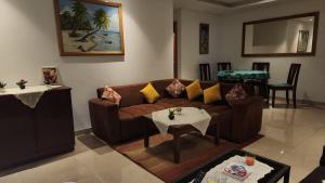 Plage dès nations 2 bedroom apartment with backyard view