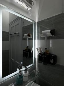 Phòng Đôi Loại Sang (Deluxe Double Room)