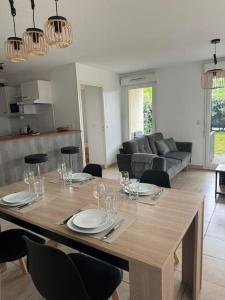 Appartements T3 - Spacieux et au calme - Avec jardin privatif : photos des chambres