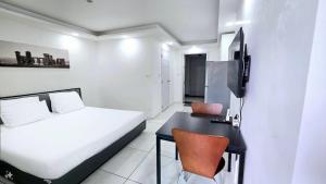 Tropical Garden A Studio