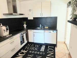 68m2 Ferienwohnung mit Pool und Garten