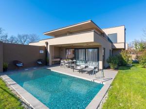 Villa Querchus with private pool 7 