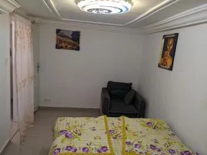 Immeuble blanc - Banda