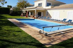 Luxury Private 5 bedroom Villa pool, golf, Algarve