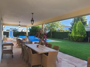 Luxury Private 5 bedroom Villa pool, golf, Algarve