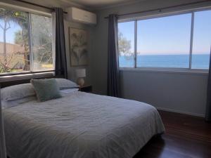 Pet & Family Friendly Ocean Front Beach Cottage