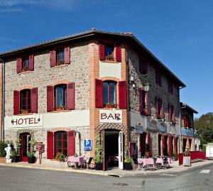 Hotels Relais des Monts du Lyonnais : photos des chambres