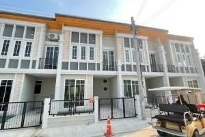 HOME for Minimal Cozy style - Ban Khlong Sip Sam Lang