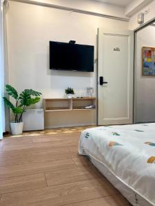 Phòng Giường Đôi Có Ban Công (Double Room with Balcony)