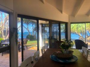 PRIVATE OCEAN FRONT, PET FRIENDLY OASIS!