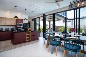 LUXURY 4BR Oxygen Pool Villa Near Nai Harn Beach - Sunset Garden 7