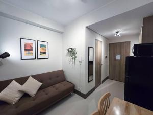 1BR Condotel with Balcony at FAME Residences #FM32
