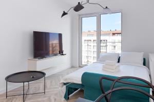 Malta View Chic Apartment by BookingHost