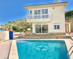 Stunning detached villa with private pool - Aigues