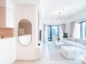 Luxurious Living in 2B with Burj & Fountain Views