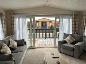 Kingfisher Lodge Long Acre Holiday Park