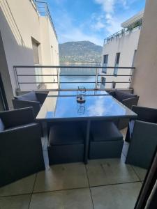 Appartements MAGNIFIQUE APPARTEMENT LES PIEDS DANS L'EAU PROPRIANO : photos des chambres