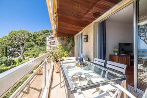 Appartements Extraordinary Sea View - 1 Bdr with AC : photos des chambres