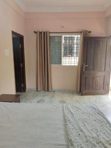 3BHK New, Luxury Flat - AC in Hyd only for Families 100 m from main road